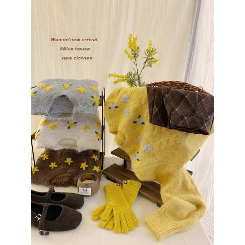 日系復古暖黃軟糯套頭針織毛衣女秋寬松刺綉鉤花少女甜美復古上衣 日系復古暖黃軟糯套頭針織毛衣女秋寬松刺綉鉤花少女甜美復古上衣