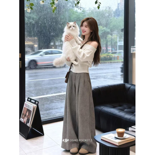 韓系長袖斜肩毛衣女秋冬季寬松慵懶風高級感針織衫露肩一字肩上衣 韓系長袖斜肩毛衣女秋冬季寬松慵懶風高級感針織衫露肩一字肩上衣