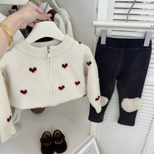 女童杏色愛心加厚開衫秋冬2025新款拉鍊毛衣韓版童裝針織衫外套潮