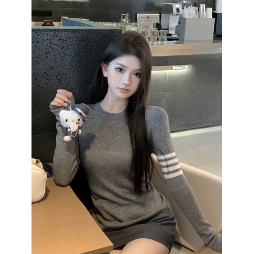 條紋灰色針織衫女秋季2025新款高級感內搭打底衫修身顯瘦長袖上衣