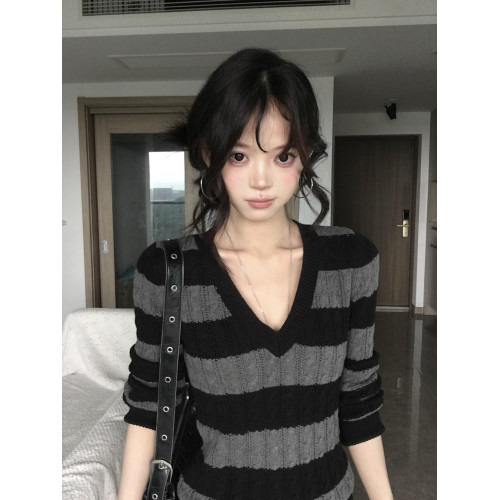 韓系復古條紋毛衣女秋冬慵嬾高級感設計感修身顯瘦辣妹針織衫上衣