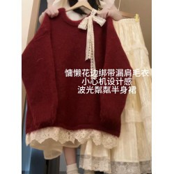 高級感蕾絲紅色露肩毛衣女秋冬新款設計感巨好看的寬松慵懶針織衫