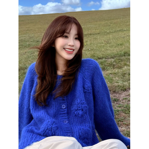 克萊因藍立體花朵毛衣開衫外套女秋冬慵懶風高級感寬松軟糯針織衫 克萊因藍立體花朵毛衣開衫外套女秋冬慵懶風高級感寬松軟糯針織衫