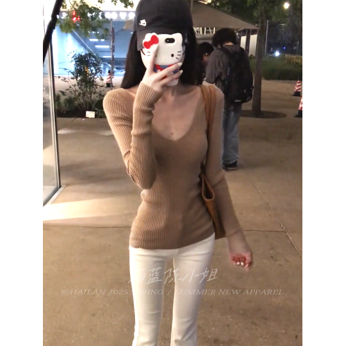 秋季新款溫柔風卡其色V領長袖針織衫女修身顯瘦高級感打底衫上衣