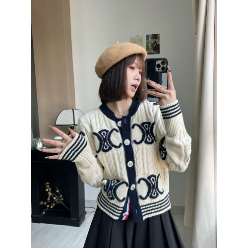 25秋冬新款小香風短款針織開衫ce字母提花撞色圓領長袖修身毛衣外 25秋冬新款小香風短款針織開衫ce字母提花撞色圓領長袖修身毛衣外