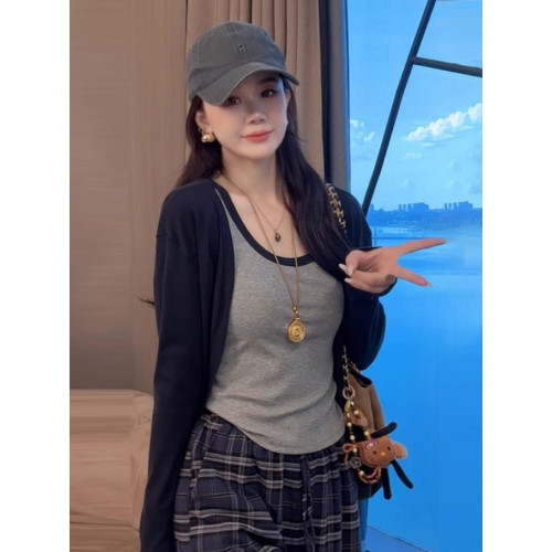 大碼胖mm韓系慵懶感撞色長袖針織開衫女秋冬上衣休閒風吊帶兩件套