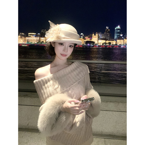 【京洛佳人】袖口仿狐狸毛高領羊毛混紡麻花針織上衣套頭毛衣女 【京洛佳人】袖口仿狐狸毛高領羊毛混紡麻花針織上衣套頭毛衣女