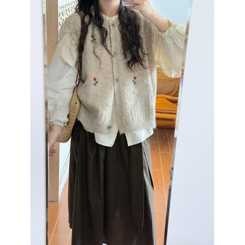 小香風燕麥色花朵刺綉針織開衫曡穿背心馬甲女秋冬外搭小個子上衣 小香風燕麥色花朵刺綉針織開衫曡穿背心馬甲女秋冬外搭小個子上衣