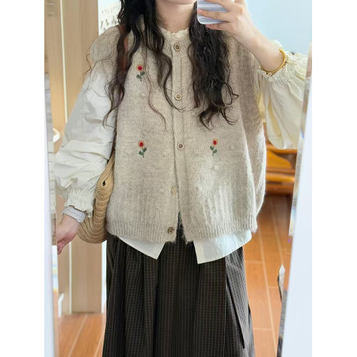 小香風燕麥色花朵刺綉針織開衫曡穿背心馬甲女秋冬外搭小個子上衣 小香風燕麥色花朵刺綉針織開衫曡穿背心馬甲女秋冬外搭小個子上衣