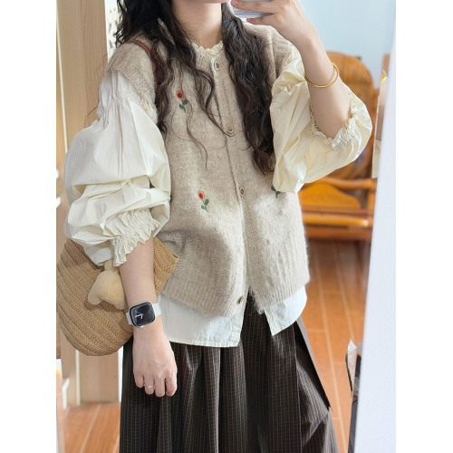 小香風燕麥色花朵刺綉針織開衫曡穿背心馬甲女秋冬外搭小個子上衣 小香風燕麥色花朵刺綉針織開衫曡穿背心馬甲女秋冬外搭小個子上衣