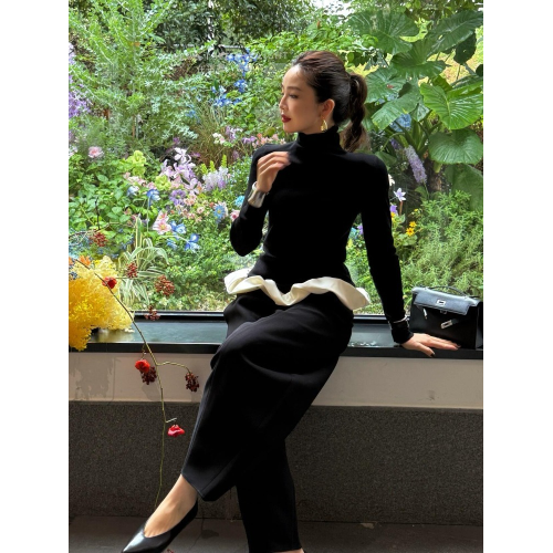 黑色針織上衣女秋冬小衆不撞款高級小香風巨好看輕熟氣質掐腰毛衣 黑色針織上衣女秋冬小衆不撞款高級小香風巨好看輕熟氣質掐腰毛衣