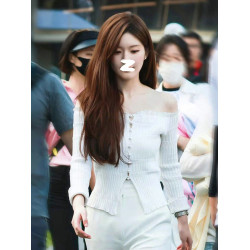 許我耀眼趙露思許妍同款白色一字肩長袖薄款針織衫女法式露肩上衣