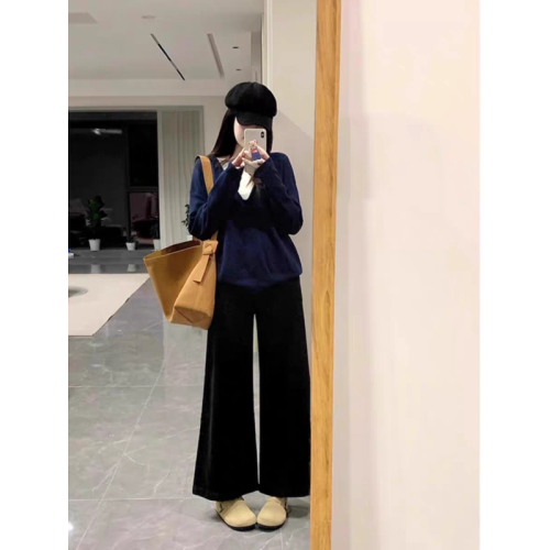 慵懶風軟糯V領藏青色假兩件針織衫女秋冬學院風氣質寬松毛衣上衣