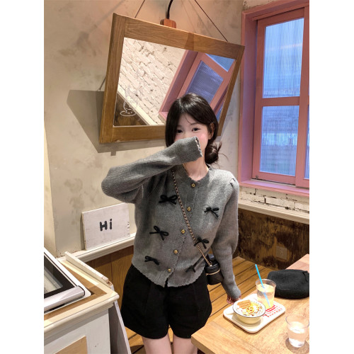 PPHOME立體蝴蝶結圓領毛衣短外套女秋季甜美寬松外搭韓系針織開衫