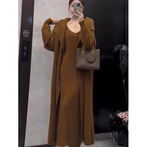 港風復古慵懶風針織吊帶連衣裙+長款過膝麻花毛衣開衫外套兩件套