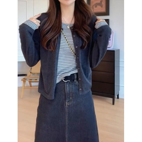 大碼胖mm早秋穿搭假兩件拼接條紋針織衫2025新款顯瘦洋氣開衫上衣 大碼胖mm早秋穿搭假兩件拼接條紋針織衫2025新款顯瘦洋氣開衫上衣