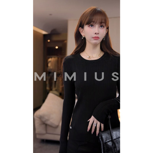 遊鹿鹿 軟糯感竪坑條打底衫 簡約圓領長袖 舒適百搭內搭上衣 遊鹿鹿 軟糯感竪坑條打底衫 簡約圓領長袖 舒適百搭內搭上衣