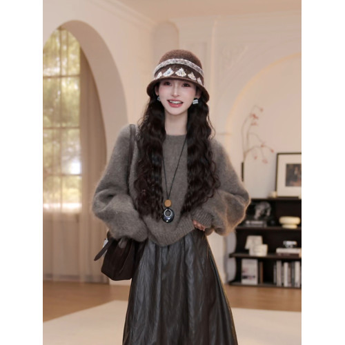 wYANYAN咖色圓領毛衣女秋季新款寬鬆顯瘦長袖慵嬾風衫8947