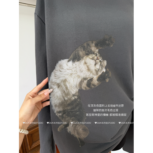 玖月伍 貓咪印花寬松套頭休閒斜肩露肩衛衣女秋季美式小衆上衣 玖月伍 貓咪印花寬松套頭休閒斜肩露肩衛衣女秋季美式小衆上衣