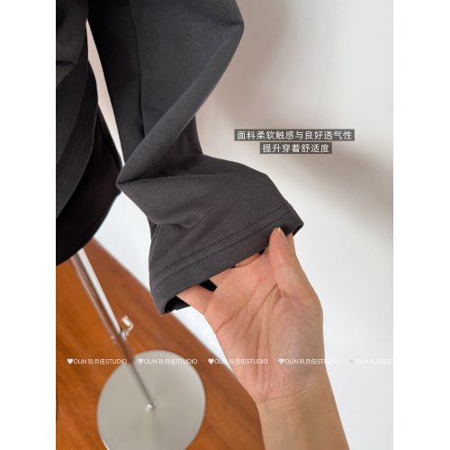 玖月伍 貓咪印花寬松套頭休閒斜肩露肩衛衣女秋季美式小衆上衣 玖月伍 貓咪印花寬松套頭休閒斜肩露肩衛衣女秋季美式小衆上衣