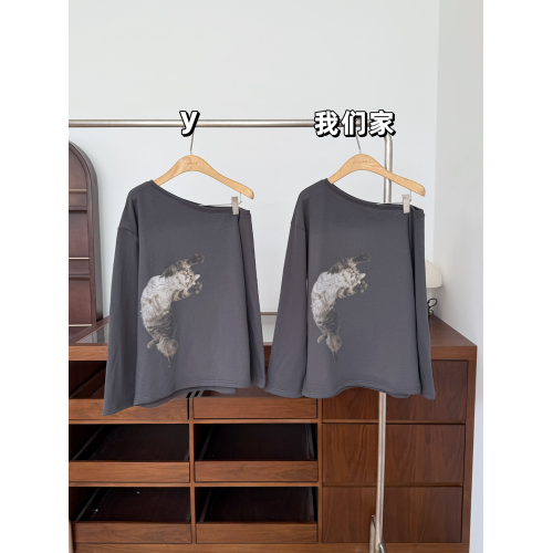 玖月伍 貓咪印花寬松套頭休閒斜肩露肩衛衣女秋季美式小衆上衣 玖月伍 貓咪印花寬松套頭休閒斜肩露肩衛衣女秋季美式小衆上衣