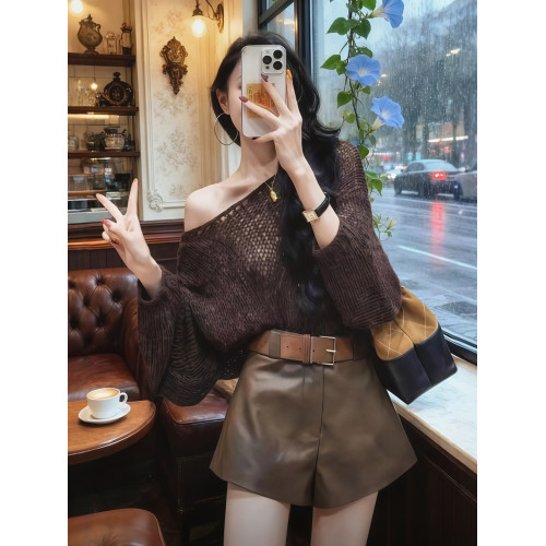 慵懶風咖色斜肩破洞毛衣鏤空針織衫女2025新款韓系氛圍感早秋上衣