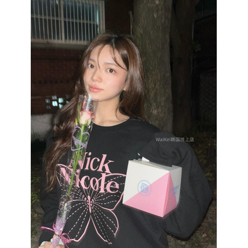 韓國潮牌nicknicole衛衣圓領純棉寬松新款春秋長袖上衣衫男女情侶 韓國潮牌nicknicole衛衣圓領純棉寬松新款春秋長袖上衣衫男女情侶