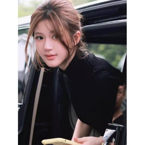 許我耀眼趙露思許妍同款半高領針織衫女秋裝2025新款五分中袖毛衣