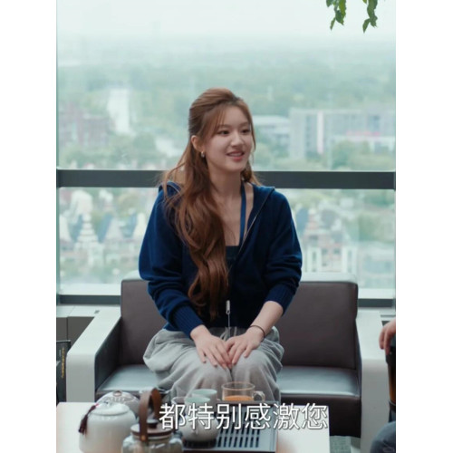 趙露思許妍同款連帽拉鍊毛衣外套女秋冬寬松休閒針織開衫外搭上衣 趙露思許妍同款連帽拉鍊毛衣外套女秋冬寬松休閒針織開衫外搭上衣