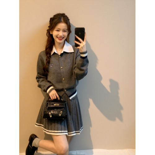 韓系早秋超火穿搭套裝女2025新款學院風灰色針織毛衣半身裙兩件套 韓系早秋超火穿搭套裝女2025新款學院風灰色針織毛衣半身裙兩件套