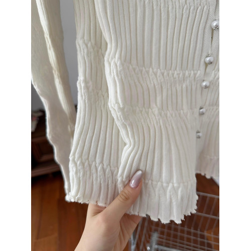 早秋新款趙露思同款白色一字肩針織衫女修身顯瘦露鎖骨高級感上衣