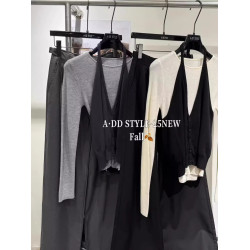 十三行2025秋季新款韓系曡穿打底針織衫V領掛脖吊帶兩件套上衣女