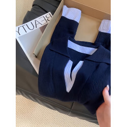 設計感假兩件撞色拼接條紋針織衫女早秋新款小衆顯瘦V領長袖上衣