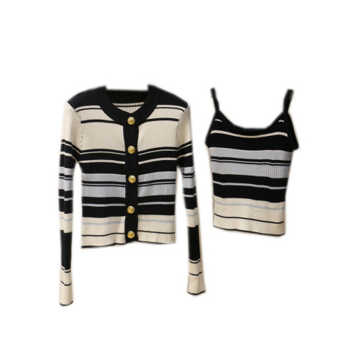 2025早秋新款小香風撞色條紋短款圓領長袖針織毛衣開衫吊帶兩件套