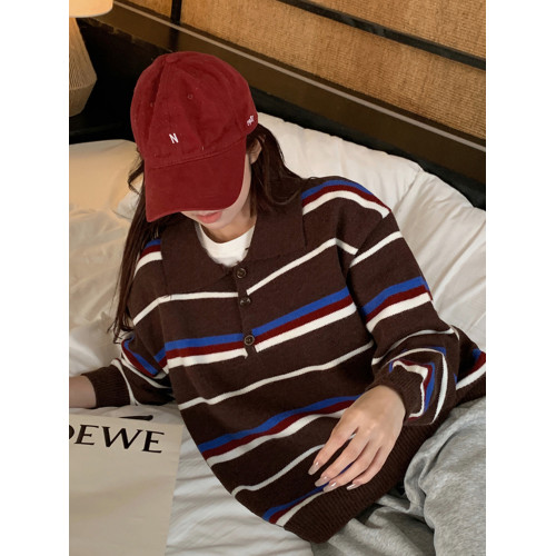 秋冬時髦條紋Polo翻領針織衫女寬松紐釦撞色毛衣ins百搭減齡上衣 秋冬時髦條紋Polo翻領針織衫女寬松紐釦撞色毛衣ins百搭減齡上衣