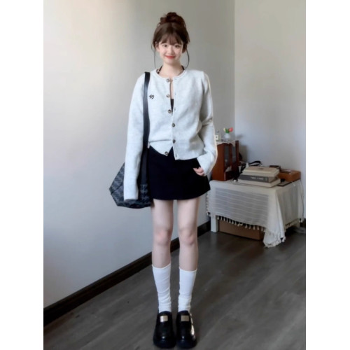 韓系休閒慵嬾風灰色針織開衫女秋季2025新款氣質顯瘦外搭長袖上衣