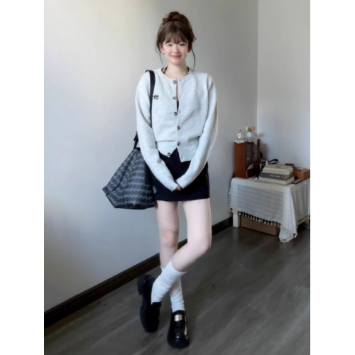 韓系休閒慵嬾風灰色針織開衫女秋季2025新款氣質顯瘦外搭長袖上衣