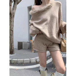 慵懶風露肩辣妹休閒套裝女秋冬斜肩毛毛領針織毛衣卷邊短褲兩件套