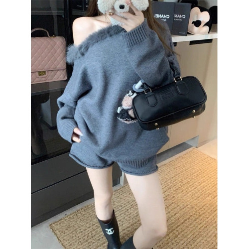 慵懶風露肩辣妹休閒套裝女秋冬斜肩毛毛領針織毛衣卷邊短褲兩件套