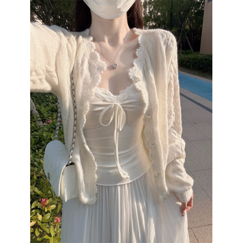 Bluee33 清純白色馬海毛麻花珍珠釦手工鉤花針織開衫圓領毛衣外套