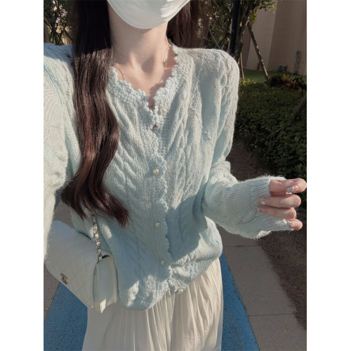 Bluee33 清純白色馬海毛麻花珍珠釦手工鉤花針織開衫圓領毛衣外套