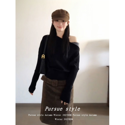 【暗夜序曲】設計感斜肩針織衫女秋季撞色拼接毛衣黑色露肩上衣潮 【暗夜序曲】設計感斜肩針織衫女秋季撞色拼接毛衣黑色露肩上衣潮