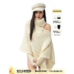 4muggle“剛柔物語”白色棒針針織鬥篷不規則純欲毛衣露肩上衣女