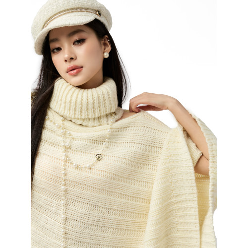 4muggle“剛柔物語”白色棒針針織鬥篷不規則純欲毛衣露肩上衣女