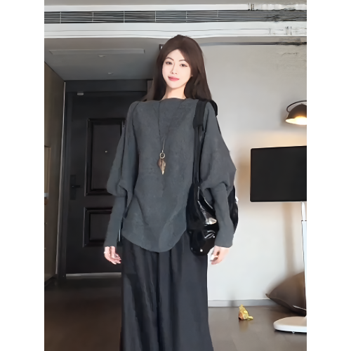 大碼胖mm韓系慵懶風V領長袖針織衫女秋冬不規則設計感蝙蝠袖上衣