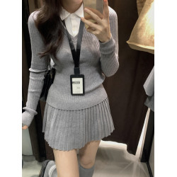 灰色假兩件針織衫女2025早秋新款設計感小衆打底上衣配半身裙套裝
