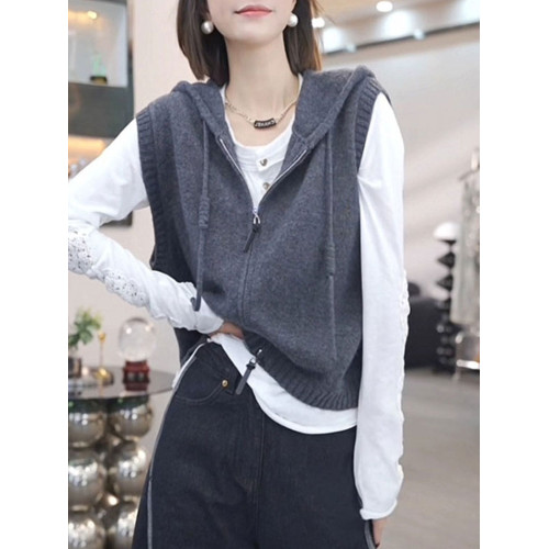 連帽拉鍊針織馬甲女灰色顯瘦設計感曡穿背心毛衣外套2025新款氣質 連帽拉鍊針織馬甲女灰色顯瘦設計感曡穿背心毛衣外套2025新款氣質