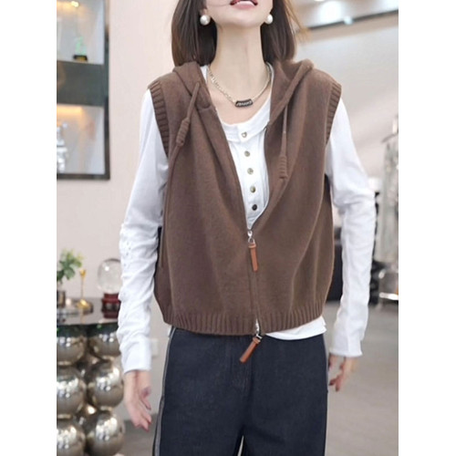 連帽拉鍊針織馬甲女灰色顯瘦設計感曡穿背心毛衣外套2025新款氣質 連帽拉鍊針織馬甲女灰色顯瘦設計感曡穿背心毛衣外套2025新款氣質