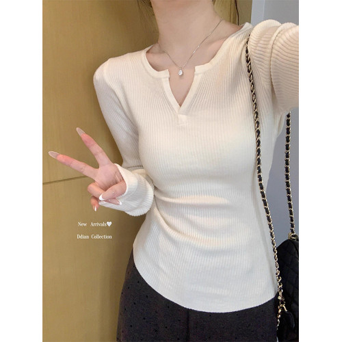 秋裝巨好看修身v領打底衫女裝早秋減齡毛衣長袖內搭秋冬針織上衣