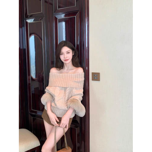 慵懶風一字肩毛衣女2025秋冬氣質名媛純欲露肩上衣寬松毛領針織衫